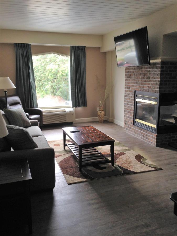Mccoy'S Inn Ripley Екстер'єр фото