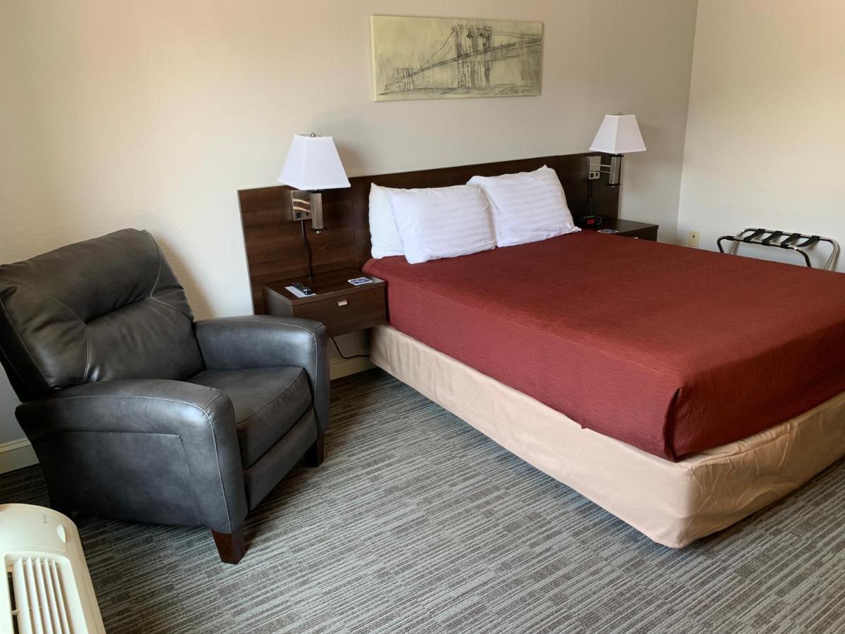 Mccoy'S Inn Ripley Екстер'єр фото